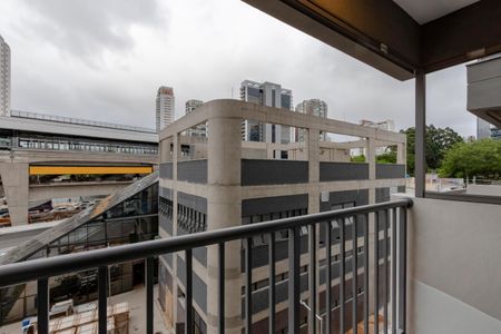 Studio para alugar com 24m², 1 quarto e sem vaga Studio para alugar com 24m², 1 quarto e sem vagaVaranda