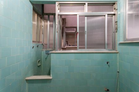 Apartamento à venda com 130m², 3 quartos e sem vagaÁrea de Serviço