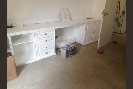 Casa à venda com 4 quartos, 540m² em Vila Tramontano, São Paulo