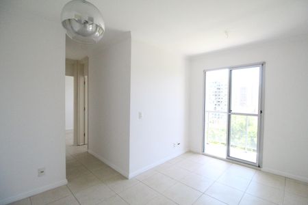 Sala de apartamento à venda com 2 quartos, 51m² em Barra Olímpica, Rio de Janeiro