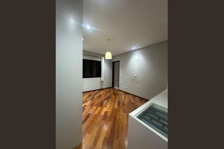 Casa à venda com 3 quartos, 300m² em Olímpico, São Caetano do Sul