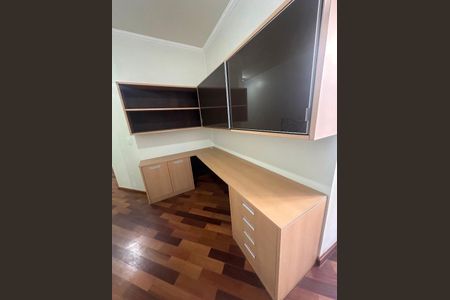 Casa à venda com 3 quartos, 300m² em Olímpico, São Caetano do Sul