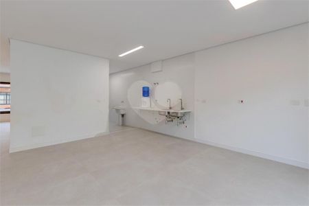 Casa à venda com 4 quartos, 431m² em Jardim Prudência, São Paulo