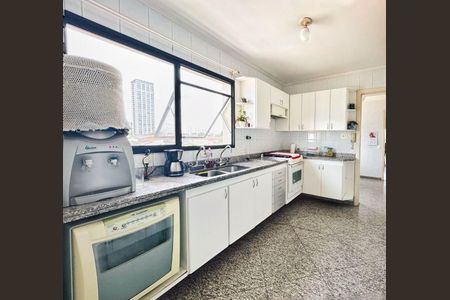 Apartamento à venda com 3 quartos, 140m² em Água Rasa, São Paulo