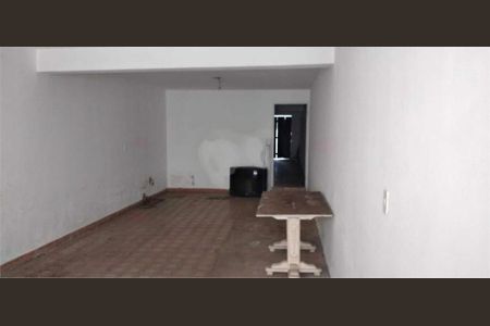Casa à venda com 3 quartos, 251m² em Parque Oratório, Santo André