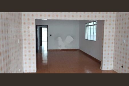 Casa à venda com 3 quartos, 251m² em Parque Oratório, Santo André