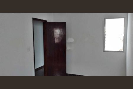 Casa à venda com 3 quartos, 251m² em Parque Oratório, Santo André