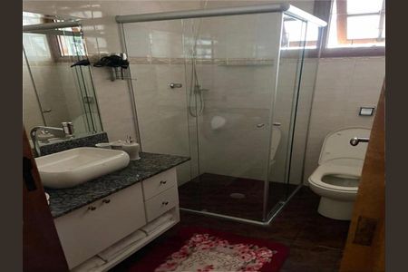 Casa à venda com 5 quartos, 200m² em Chácara Mafalda, São Paulo