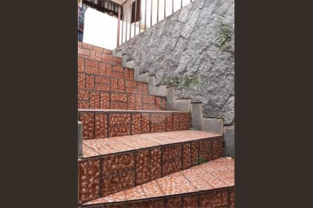 Casa à venda com 240m², 3 quartos e 2 vagas