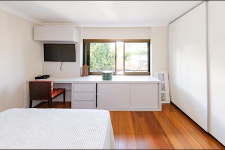 Apartamento à venda com 360m², 4 quartos e 2 vagasQuarto 2