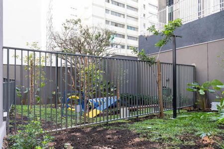 Studio para alugar com 28m², 1 quarto e sem vaga Studio para alugar com 28m², 1 quarto e sem vagaÁrea comum - Playground