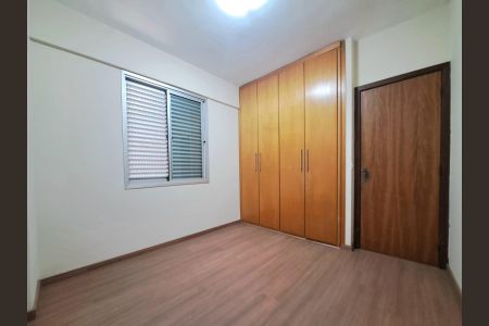 Apartamento à venda com 95m², 3 quartos e 2 vagasQuarto 2