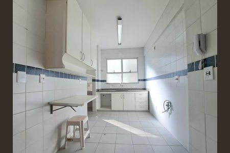 Apartamento à venda com 95m², 3 quartos e 2 vagasCozinha e Área de Serviço