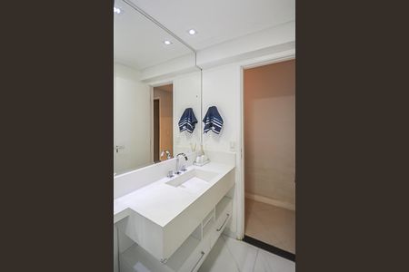 Apartamento à venda com 80m², 3 quartos e 2 vagas Apartamento à venda com 80m², 3 quartos e 2 vagasBanheiro