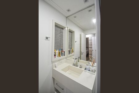 Apartamento à venda com 80m², 3 quartos e 2 vagas Apartamento à venda com 80m², 3 quartos e 2 vagasBanheiro da Suíte