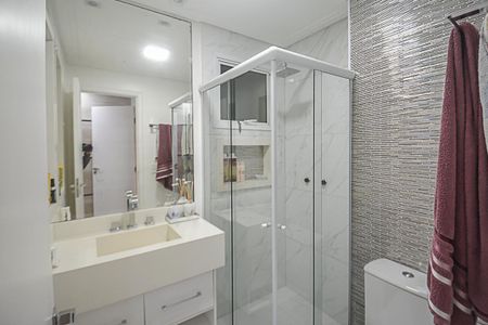 Apartamento à venda com 80m², 3 quartos e 2 vagas Apartamento à venda com 80m², 3 quartos e 2 vagasBanheiro da Suíte