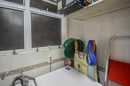 Apartamento à venda com 80m², 3 quartos e 2 vagas Apartamento à venda com 80m², 3 quartos e 2 vagasÁrea de Serviço