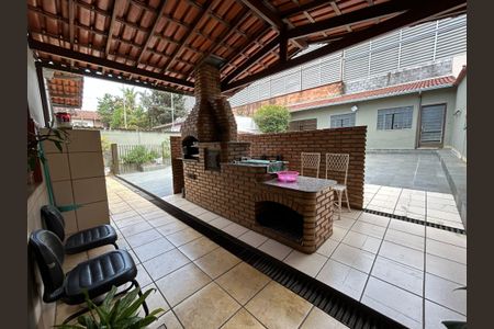 Casa para alugar com 315m², 4 quartos e 6 vagasChurrasqueira