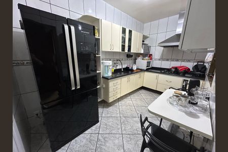 Casa para alugar com 315m², 4 quartos e 6 vagasCozinha