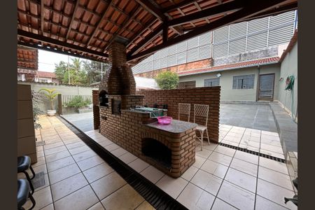 Casa para alugar com 315m², 4 quartos e 6 vagasChurrasqueira