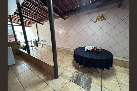 Casa para alugar com 315m², 4 quartos e 6 vagasÁrea Externa