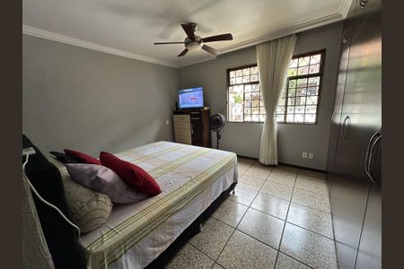 Suíte de casa para alugar com 4 quartos, 315m² em Itapoã, Belo Horizonte