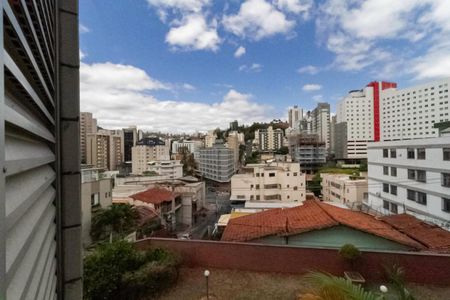 Vista da suíte de apartamento à venda com 1 quarto, 46m² em Coracao de Jesus, Belo Horizonte