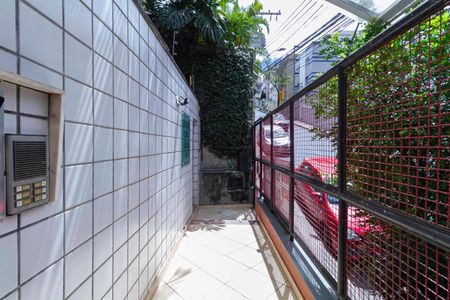 Apartamento à venda com 46m², 1 quarto e 1 vagaEntrada