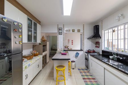 Casa à venda com 300m², 3 quartos e 2 vagas Casa à venda com 300m², 3 quartos e 2 vagasCozinha