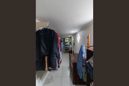 Casa à venda com 300m², 3 quartos e 2 vagas Casa à venda com 300m², 3 quartos e 2 vagasCloset da Suíte