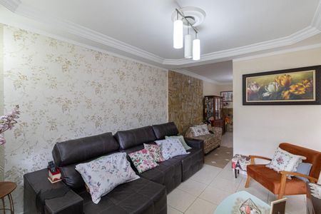 Casa à venda com 300m², 3 quartos e 2 vagas Casa à venda com 300m², 3 quartos e 2 vagasSala