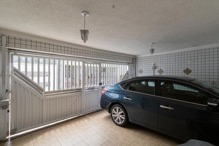 Casa à venda com 300m², 3 quartos e 2 vagas Casa à venda com 300m², 3 quartos e 2 vagasGaragem