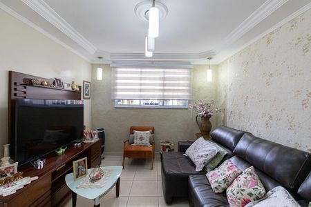 Casa à venda com 300m², 3 quartos e 2 vagas Casa à venda com 300m², 3 quartos e 2 vagasSala