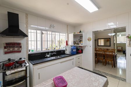 Casa à venda com 300m², 3 quartos e 2 vagas Casa à venda com 300m², 3 quartos e 2 vagasCozinha