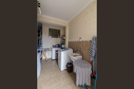 Casa à venda com 300m², 3 quartos e 2 vagas Casa à venda com 300m², 3 quartos e 2 vagasÁrea de Serviço