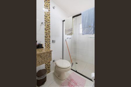 Casa à venda com 300m², 3 quartos e 2 vagas Casa à venda com 300m², 3 quartos e 2 vagasBanheiro Suíte