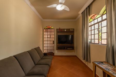 Casa à venda com 180m², 4 quartos e 2 vagas Casa à venda com 180m², 4 quartos e 2 vagasSala 2