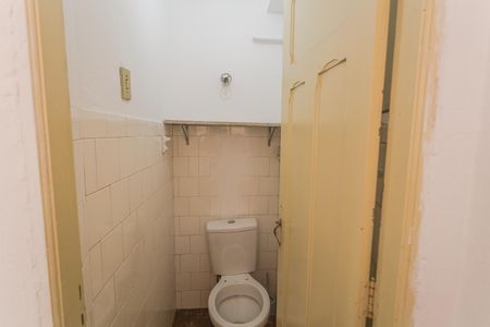 Apartamento à venda com 110m², 3 quartos e sem vaga Apartamento à venda com 110m², 3 quartos e sem vagaBanheiro de serviço