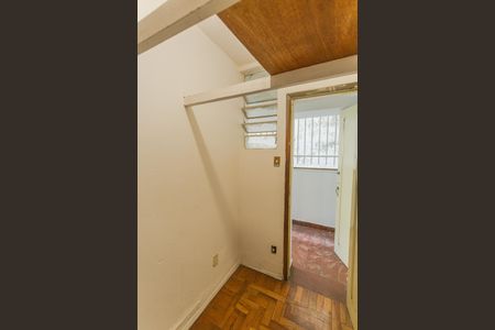 Apartamento à venda com 110m², 3 quartos e sem vaga Apartamento à venda com 110m², 3 quartos e sem vagaQuarto de Serviço