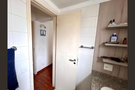 Apartamento à venda com 128m², 3 quartos e 3 vagasBanheiro da Suíte 3