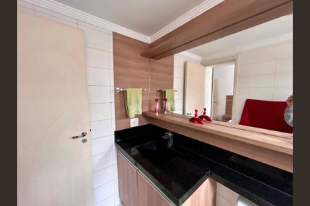 Apartamento à venda com 128m², 3 quartos e 3 vagasBanheiro da Suíte 1