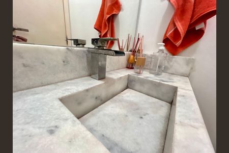 Apartamento à venda com 128m², 3 quartos e 3 vagasLavabo