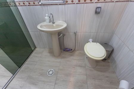 Casa para alugar com 80m², 3 quartos e sem vagaBanheiro da suíte 2