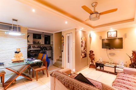 Sala de casa à venda com 2 quartos, 120m² em Todos Os Santos, Rio de Janeiro