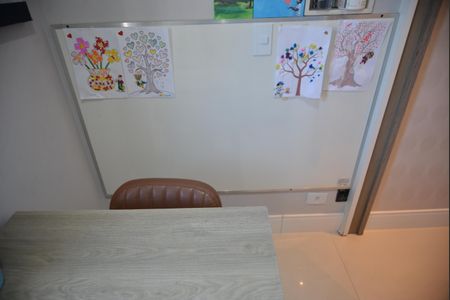 Apartamento à venda com 72m², 2 quartos e 2 vagasEscritório