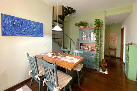 Sala de apartamento à venda com 2 quartos, 130m² em Santa Tereza, Belo Horizonte