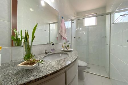 Apartamento à venda com 130m², 2 quartos e 1 vagaBanheiro