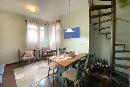 Sala de apartamento à venda com 2 quartos, 130m² em Santa Tereza, Belo Horizonte