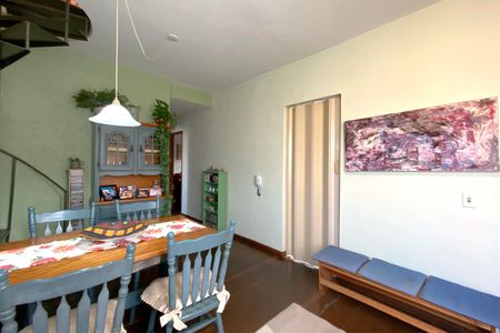 Sala de apartamento à venda com 2 quartos, 130m² em Santa Tereza, Belo Horizonte