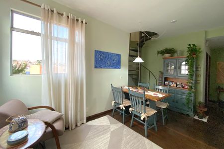 Apartamento à venda com 130m², 2 quartos e 1 vagaSala